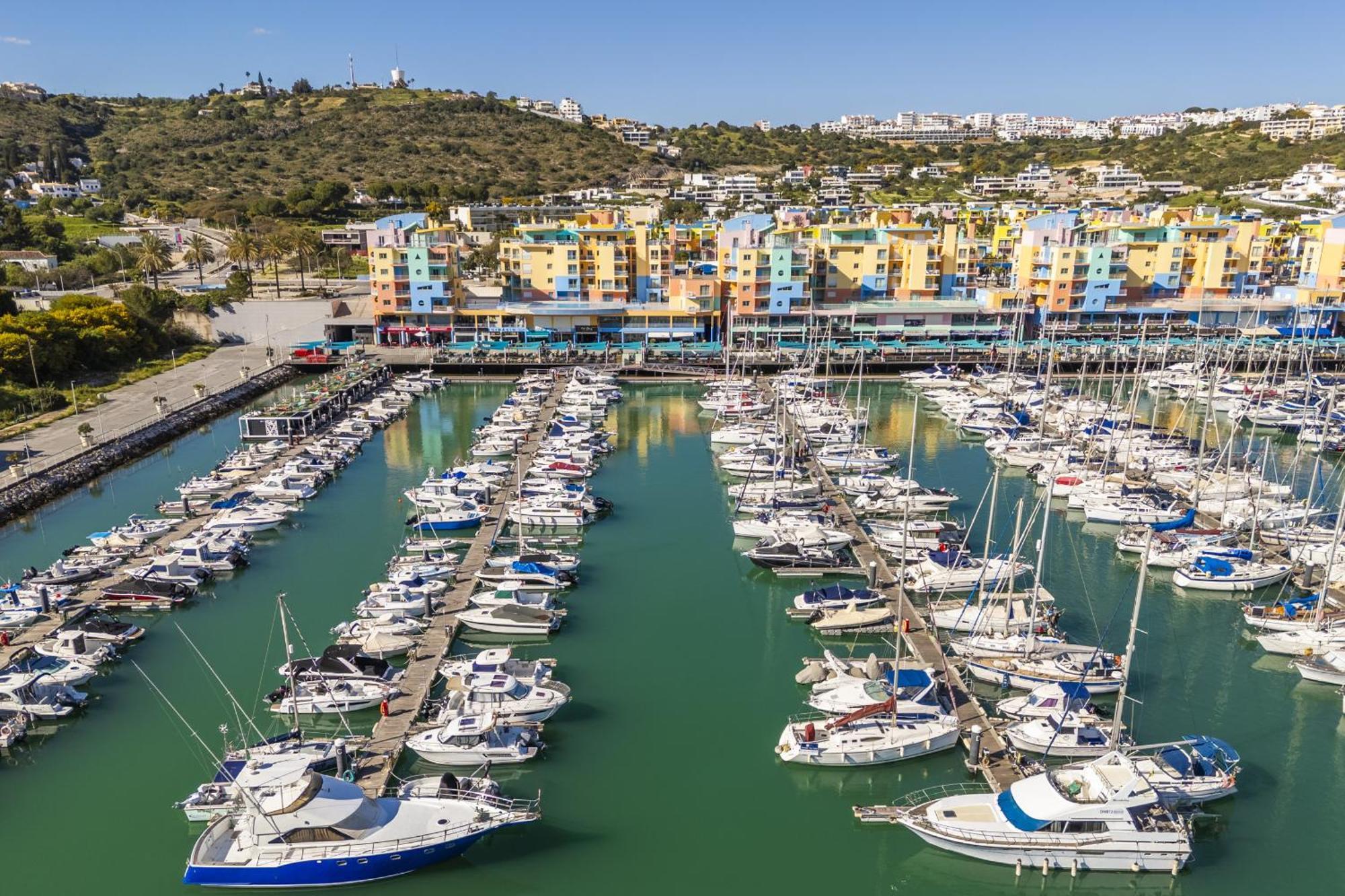 Marina Breeze Apartment With Pool - 900M From The Beach Albufeira Extérieur photo