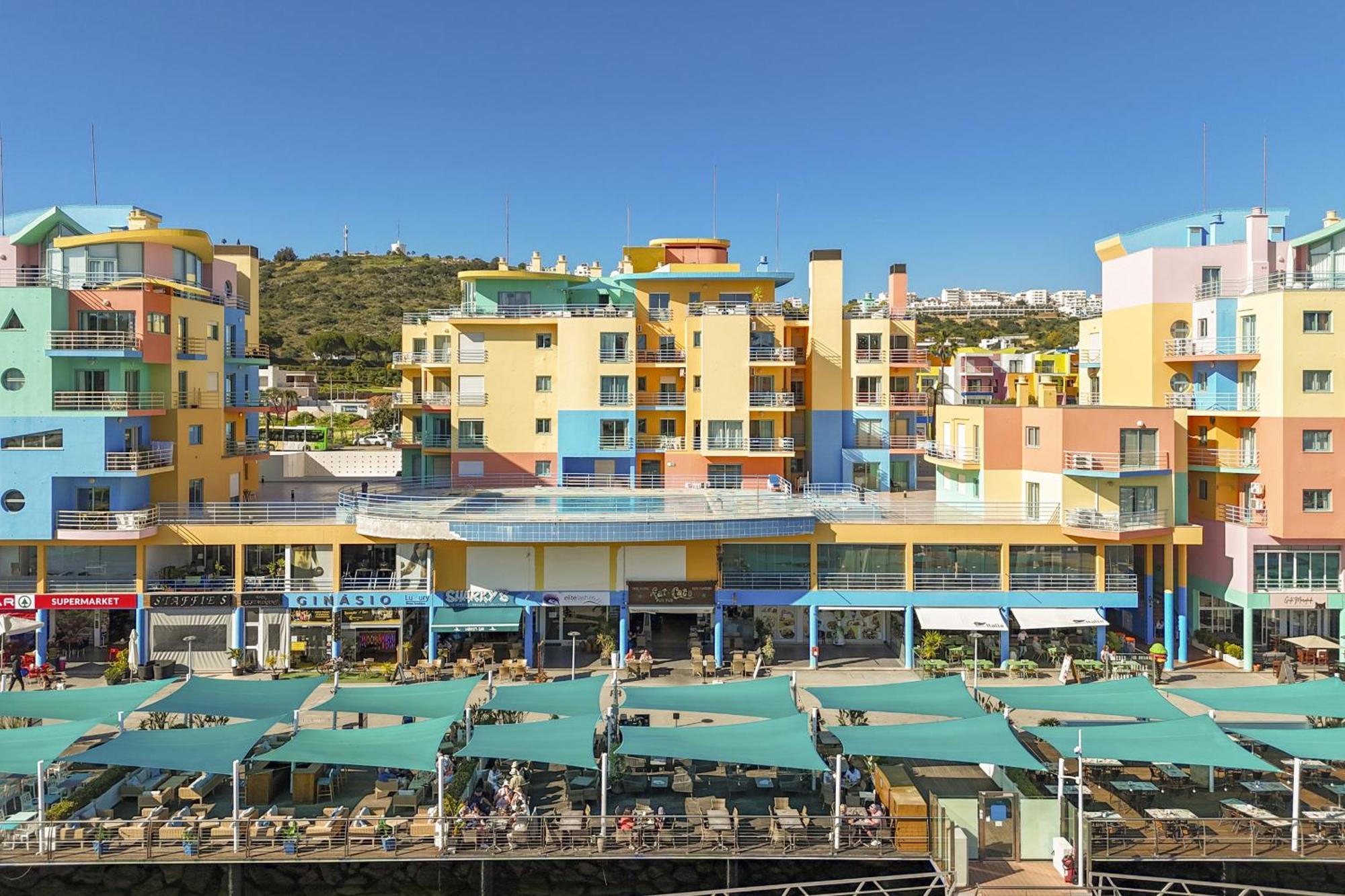 Marina Breeze Apartment With Pool - 900M From The Beach Albufeira Extérieur photo