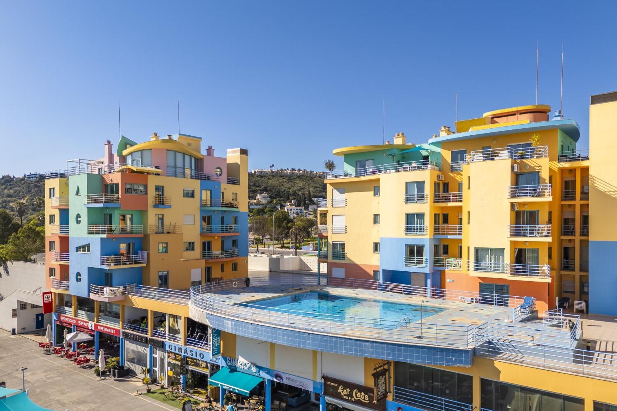 Marina Breeze Apartment With Pool - 900M From The Beach Albufeira Extérieur photo
