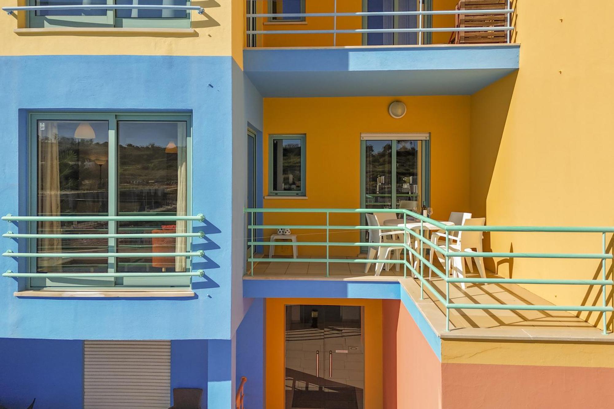 Marina Breeze Apartment With Pool - 900M From The Beach Albufeira Extérieur photo