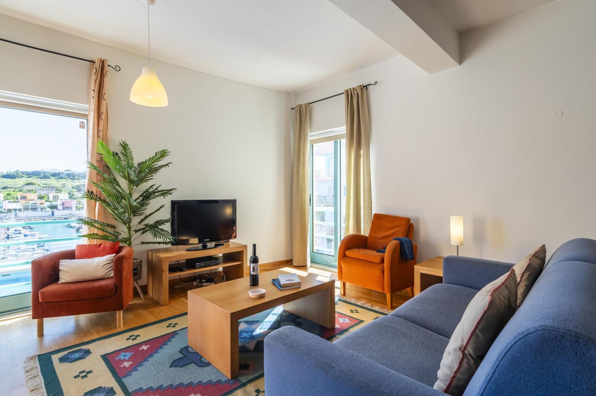 Marina Breeze Apartment With Pool - 900M From The Beach Albufeira Extérieur photo